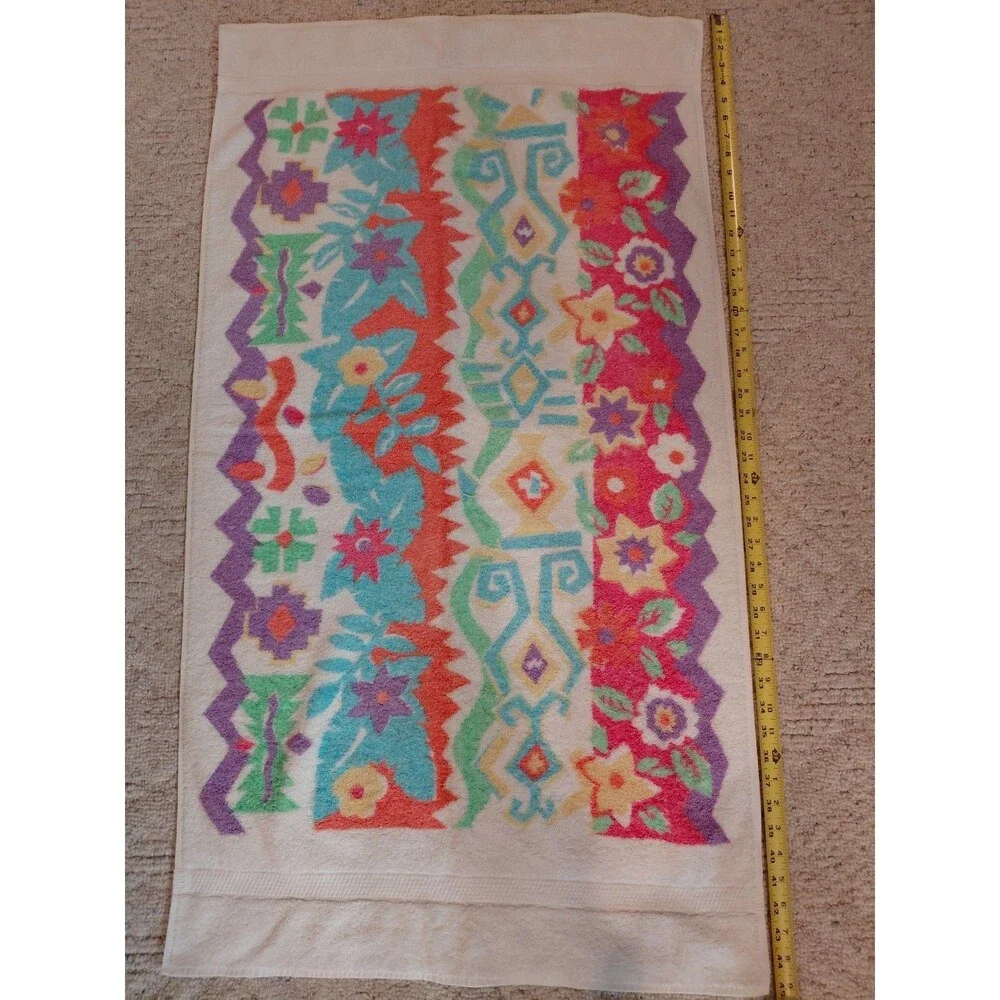 Dundee Vintage Floral Geometric Bath Towel 43
